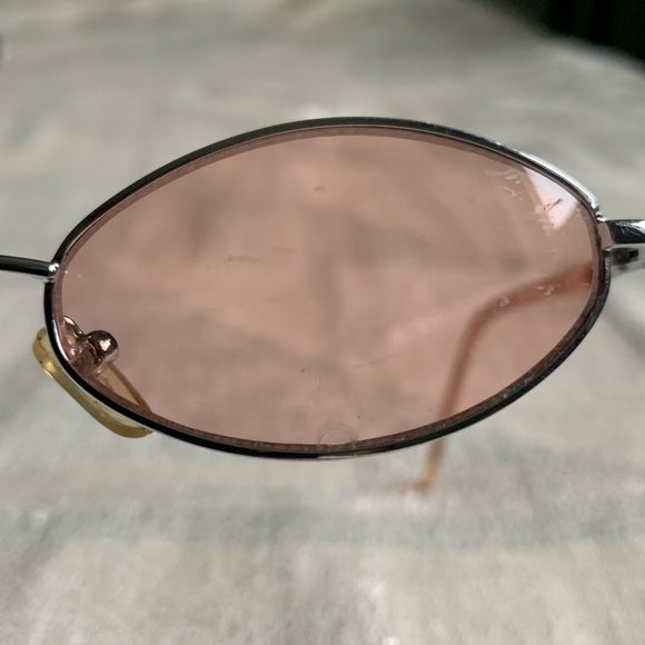 Vintage 90s/Y2K Pink Oval Sunglasses - Picture 5 of 7